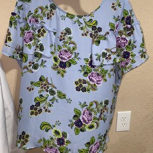 $7 A size medium blouse